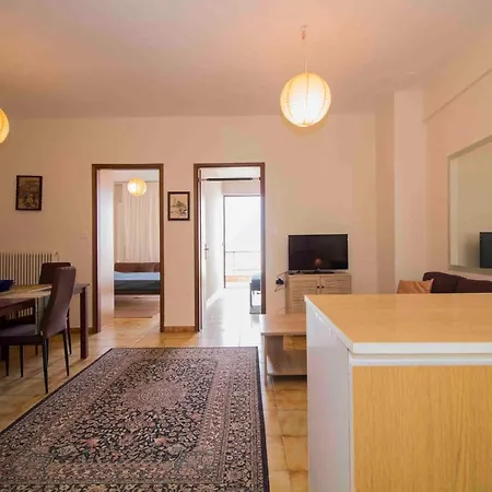 Laconian Collection Stratigo's Daire